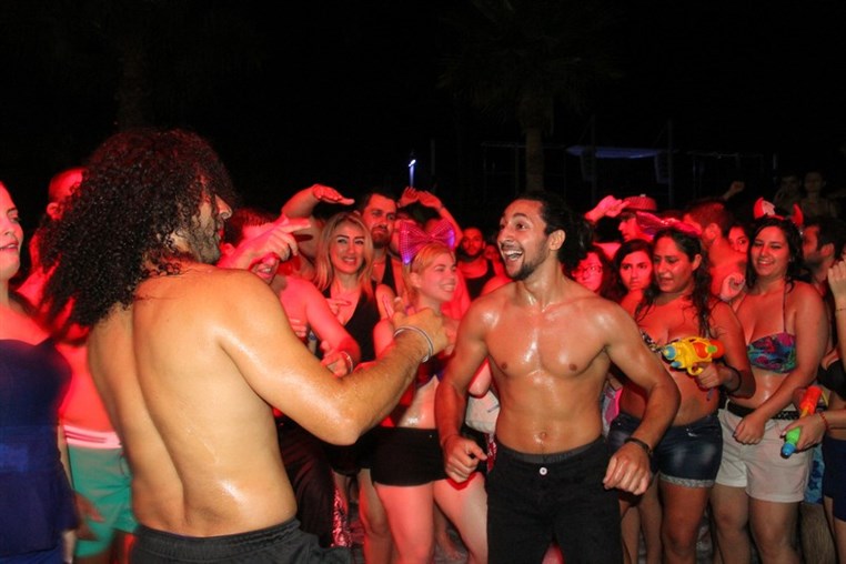 Lebanon Largest FOAM Party 3 (1)